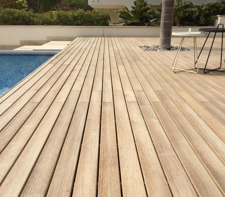 Le conseil de nos experts - Comment entretenir sa terrasse en bois ?