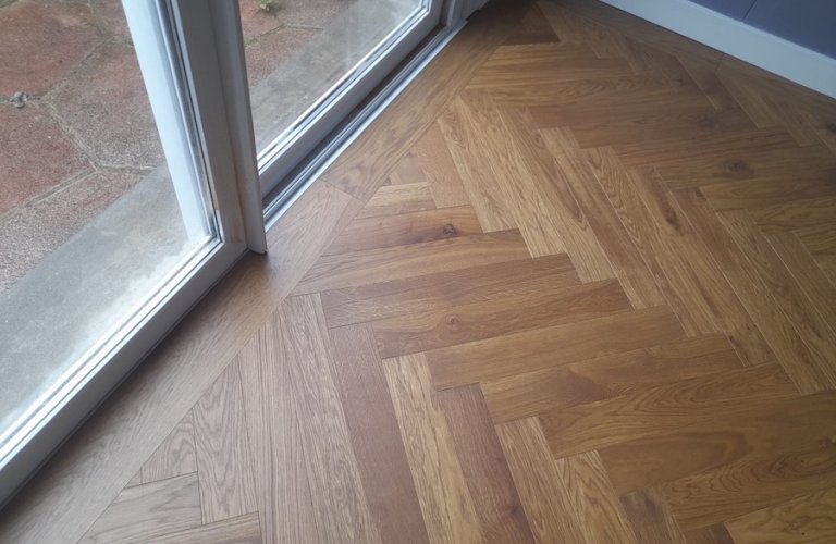 Parquet contrecollé bâton rompu​ - teinte Fauve