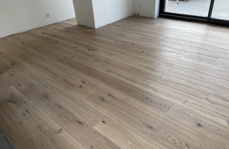 PARQUET CONTRECOLLÉ CHÊNE VINTAGE WHITE A HEM