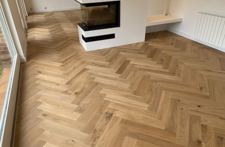 Pose d'un parquet semi-massif ARACHIDE