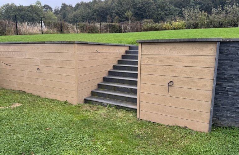 BARDAGE EN TERRASSE RÉSINE MINÉRALE - CHENE DORE