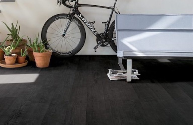 Stratifiés Impressive Planches Aspect Bois Brûlé