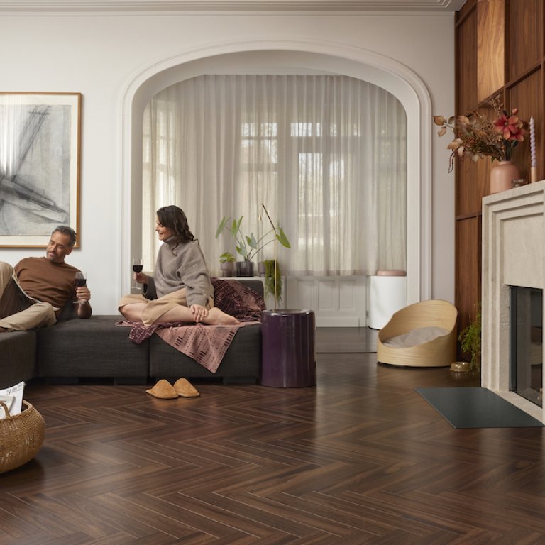 Château Walnut Brown