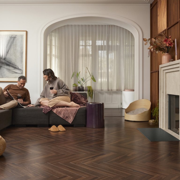 Château Walnut Brown